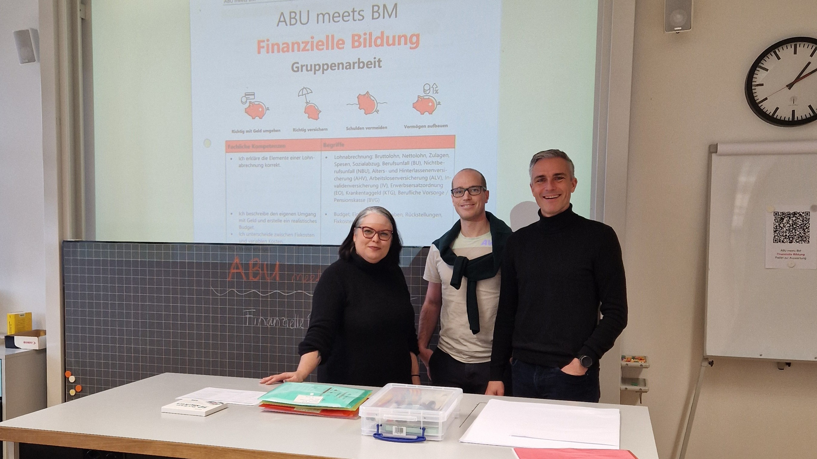 Foto von Lehrpersonen Miriam Huwiler, Raphael Wallimann und Kilian Portmann